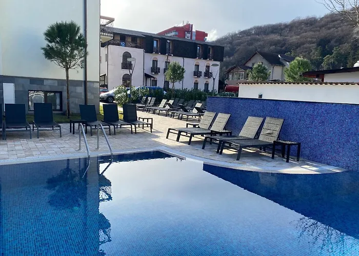 River Hotel & Spa